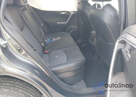 2021 Toyota Rav4 Hybrid Xse z USA, uszkodzony, nr VIN 2T3E6RFV7MW015821